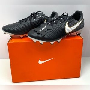 NIKE TIEMPO LEGACY III FG BLACK/WHITE SOCCER CLEATS NIB MENS 6 WOMENS 7.5